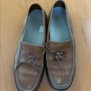 Tods Brown boat shoe.
